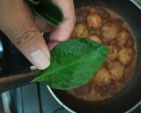 Foto langkah ke 4 dari resep Bola daging sambel rujak.