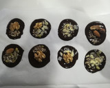 Foto del paso 3 de la receta: Mendiants o discos de chocolate