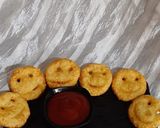 पोटॅटो स्माइलीस.😃😃 (Potato Smiles Recipe In Marathi) रेसिपी स्टेप 6 फोटो 