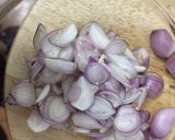 Hình bước làm 1 của món Mẹo phi hành thơm giòn