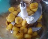 Foto langkah ke 3 dari resep Banana roll cake (versi roti tawar).