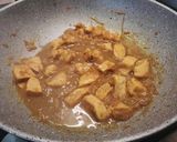 Foto del passaggio 5 della ricetta Pollo al curry