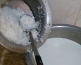 A picture of step 1 of Special kheer.