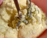 A picture of step 2 of Yellow Cake.