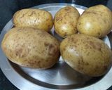A picture of step 2 of Aloo Chokha !!.