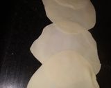 A picture of step 4 of Garlic fried tandoori veg momos.