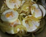 Foto langkah ke 3 dari resep Telur Ceplok Saus Inggris.