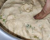 गव्हाच्या पिठाचा वेज पिझ्झा (veg pizza recipe in marathi) रेसिपी स्टेप 4 फोटो 