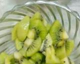 A picture of step 3 of Kiwi ice cream.