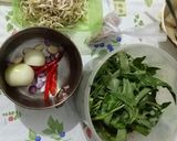 Foto langkah ke 2 dari resep Oseng Kangkung Toge Bakso Rumahan.