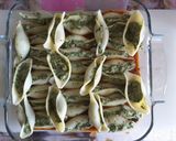 Une image de l'étape 5 de Gratin de pâtes farcies aux épinards.