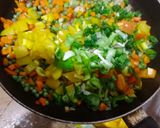 A picture of step 3 of Jollof cous cous.