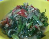 Foto langkah ke 5 dari resep Tumis Kangkung Tempe Semangit.
