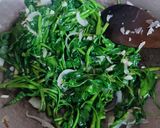 Foto langkah ke 2 dari resep Ca kangkung simpel.