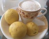 A picture of step 1 of Mint & lemon drink.