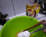 Foto langkah ke 2 dari resep Donat mini glasir gula.
