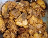 Hình bước làm 3 của món Gà kho quế chi