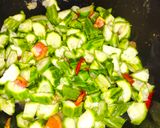 Foto langkah ke 4 dari resep Tumis Oyong Tahu/ Sayur Gambas.