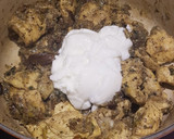 Foto del paso 6 de la receta: Pollo en salsa de setas, trufa y queso azul con verduras