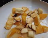 Foto del paso 2 de la receta: Ensalada de frutas tibia