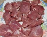 Tejszínes zöldséges bazsalikomos sértés comb szeletek recept fázis 1 fotója
