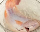 Foto langkah ke 1 dari resep Sup Ikan Kemangi Devina Hermawan.