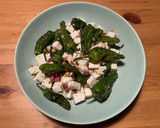 Foto del paso 9 de la receta: Ensalada de pimientos de Padrón con taquitos de jamón ibérico y queso fresco de cabra
