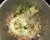 Foto langkah ke 3 dari resep Crab Rangoon.