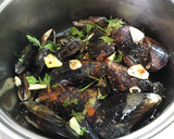 Foto del paso 1 de la receta: Mejillones al vapor cartageneros