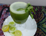 A picture of step 2 of Refreshing Cucumber and mint lemonade.