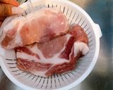รูปขั้นตอนการทำที่ 1 ของ หมูแดดเดียวรสเด็ด🥓style by barbie👩🏼‍🍳