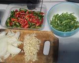 Foto langkah ke 1 dari resep Daging giling tumis cabai.