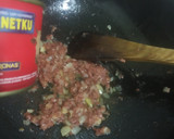 Foto langkah ke 2 dari resep Roti Goreng Isi Kornet.