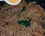 Foto langkah ke 7 dari resep Mie Goreng Sederhana.