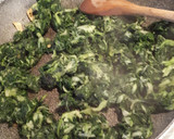 Foto del passaggio 2 della ricetta Inzimino di calamari