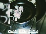 Vegan cheesy momo