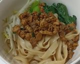 Foto langkah ke 4 dari resep Mie Lebar Ayam Kuah simple.