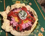 Une image de l'étape 13 de Salade multicolore de castelfranco aux tomates, carottes, jambon et chèvre frais.