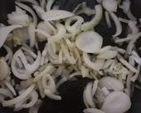 Une image de l'étape 1 de Tagliatelles poulet lait de coco champignons et parmesan.
