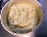 Une image de l'étape 2 de Sauce au yaourt, épices, fines herbes et oignon.