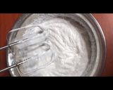 A picture of step 1 of Banoffee pie.