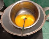 Foto langkah ke 3 dari resep Bolu Karamel / Sarang Semut.