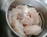 Foto del paso 2 de la receta: 316. Rape en salsa de vino blanco