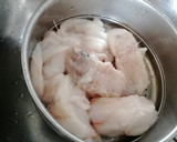 Foto del paso 2 de la receta: 316. Rape en salsa de vino blanco