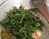 Foto langkah ke 8 dari resep Oseng Daun Pepaya Teri.