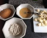 A picture of step 1 of Chicken Cheese Balls.