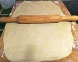Foto del paso 4 de la receta: Coca de trempó (amb anxoves, panses i pinyons) 🍕