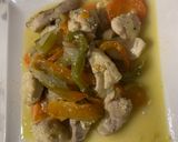 Foto del paso 7 de la receta: Pollo con verduras al vino blanco