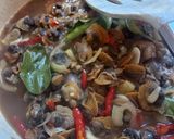 Foto langkah ke 4 dari resep Tumis Kerang Kupas.