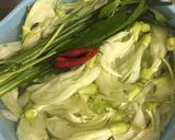Hình bước làm 2 của món Canh chua cá hú, bông so đũa